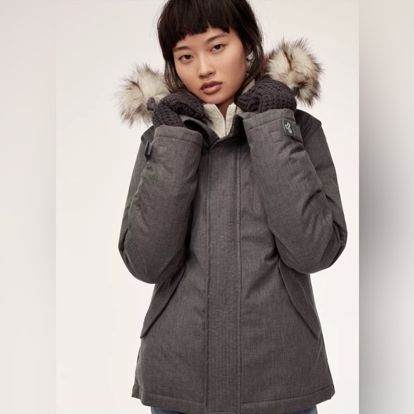 aritzia vail parka - Picture 14 of 17